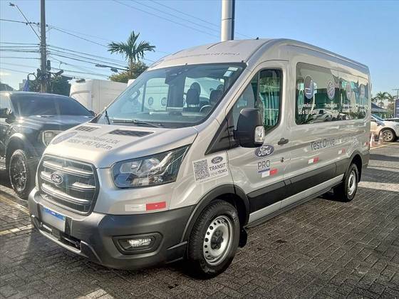 FORD TRANSIT 2.0 ECOBLUE DIESEL MINIBUS 14+1 L3H2 AUTOMÁTICO FORD TRANSIT 2.0 ECOBLUE DIESEL MINIBUS 14+1 L3H2 AUTOMÁTICO